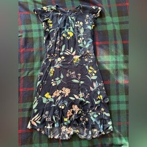 ❎ DONATED ❎ 
Banana Republic floral sheath dress